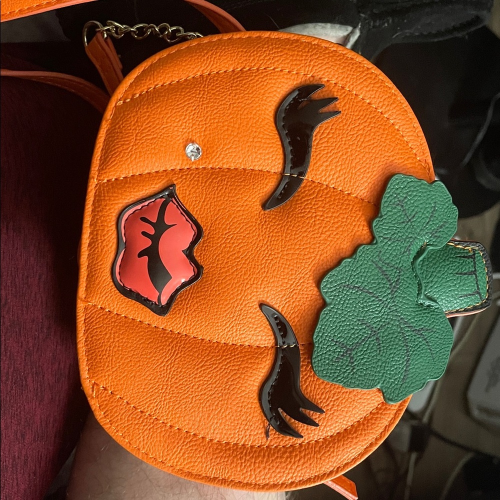 Betsey Johnson Pumpkin Kitsch Crossbody Bag NWOT - Picture 1 of 5